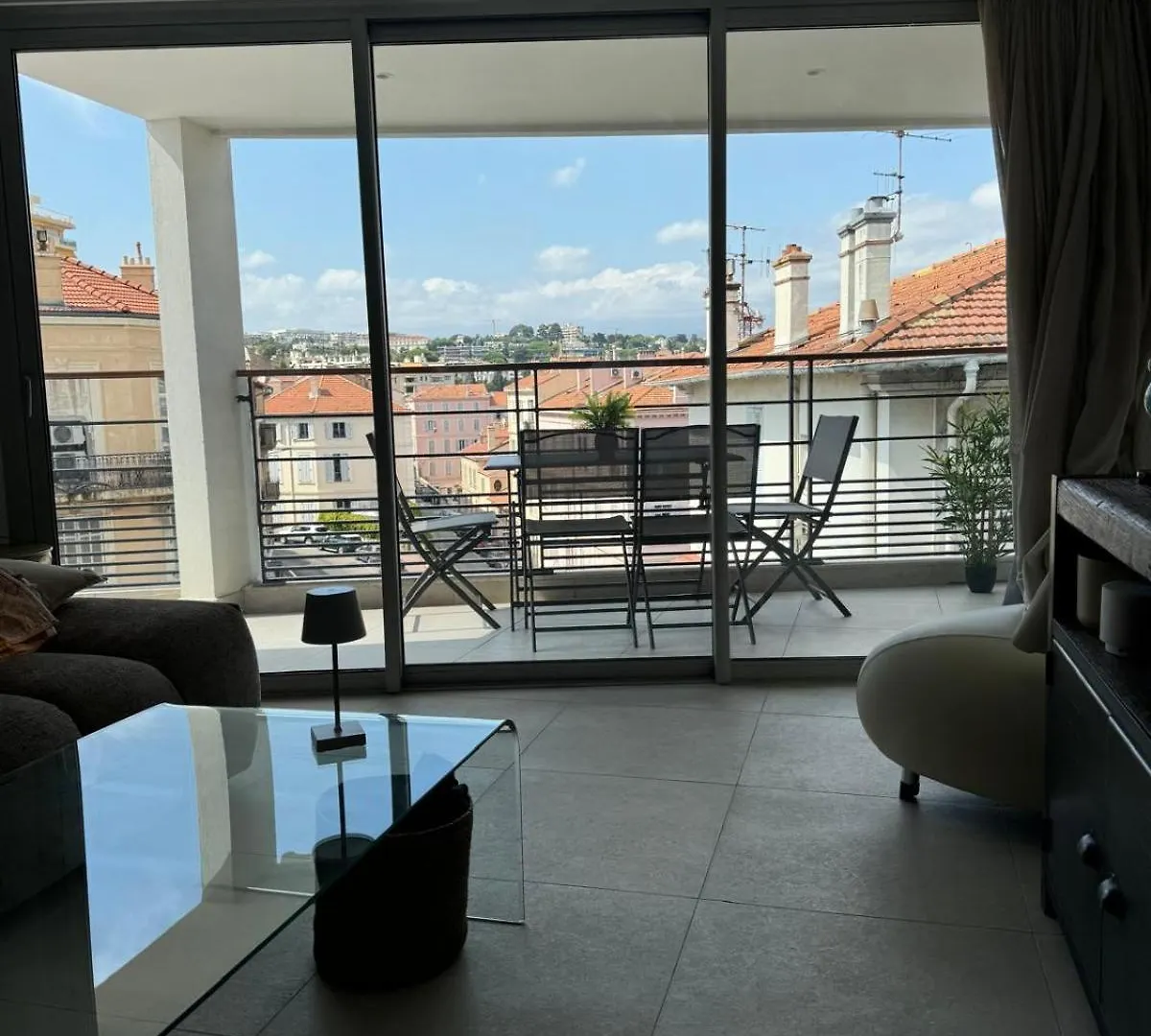 Cavell Suites - Cannes location