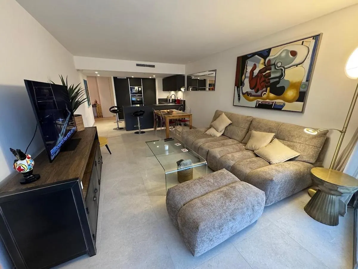 Cavell Suites - Cannes